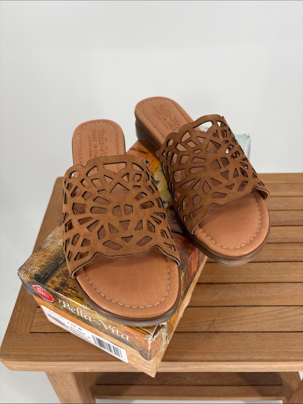 New Women’s Bella Vita CAS-ITALY Slide Mules size 7 1/2 MADE IN ITALY $100